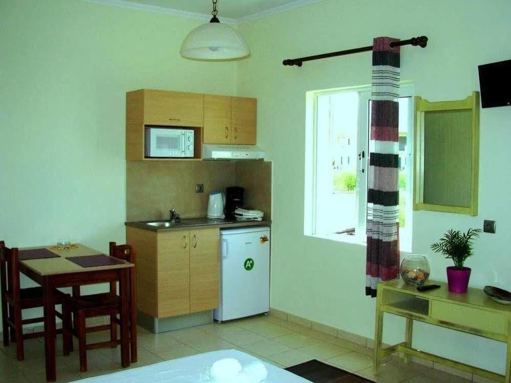 Callista Sea View Or Garden 基萨莫斯 外观 照片